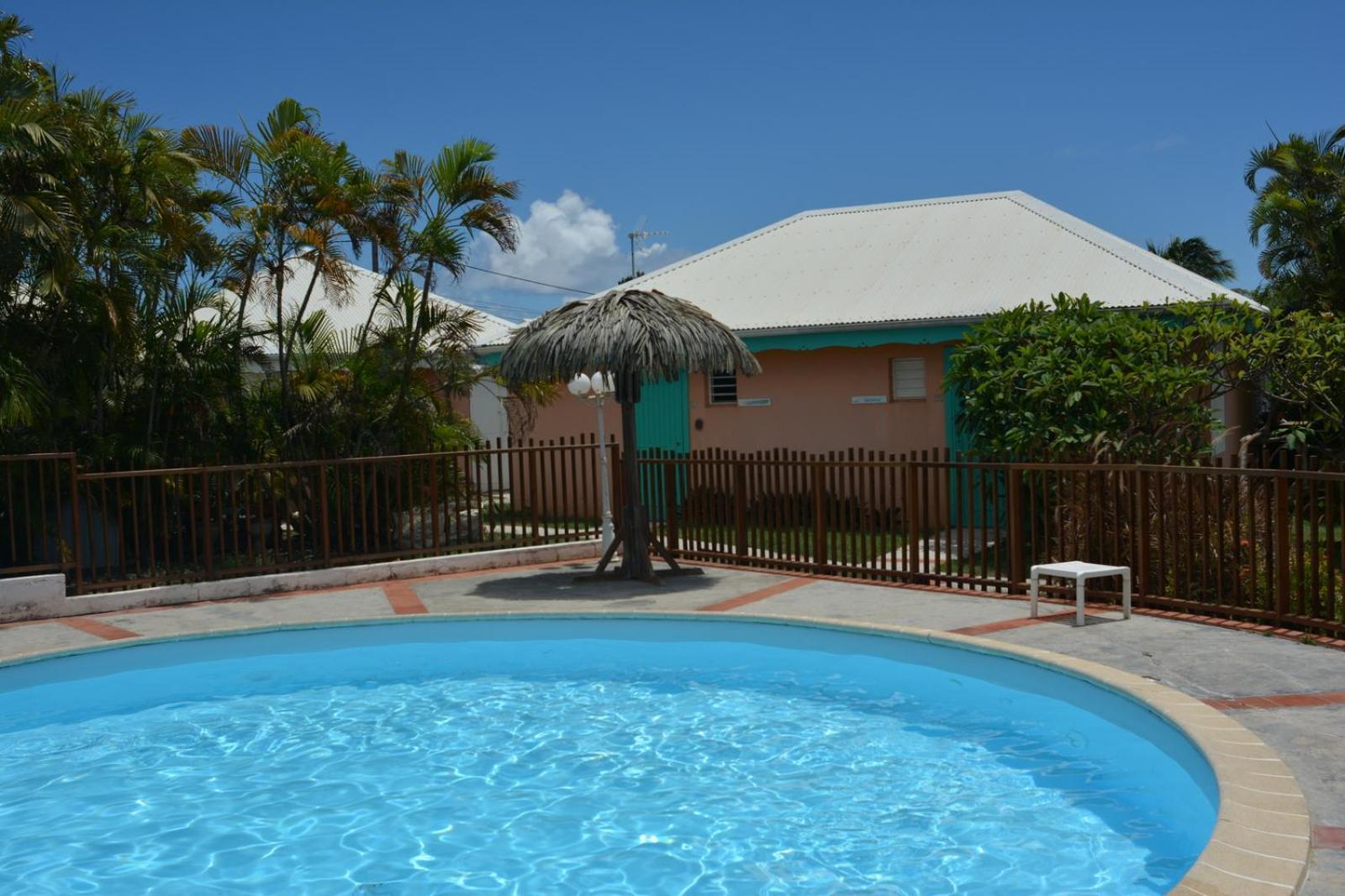 Bungalow La Papaye Bleue Residence Acces Piscine & Plage Saint-Francois  Eksteriør bilde