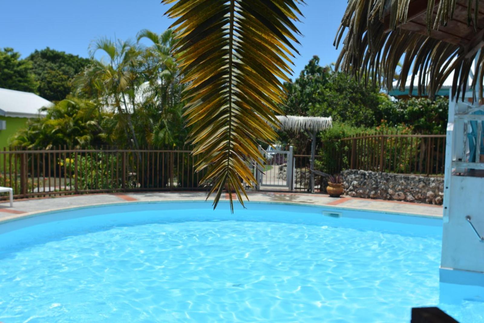 Bungalow La Papaye Bleue Residence Acces Piscine & Plage Saint-Francois  Eksteriør bilde